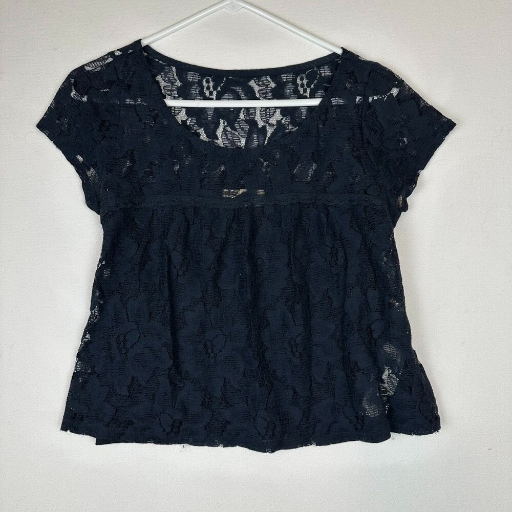 Hollister Short Sleeve Lace Top in‎ Navy Blue